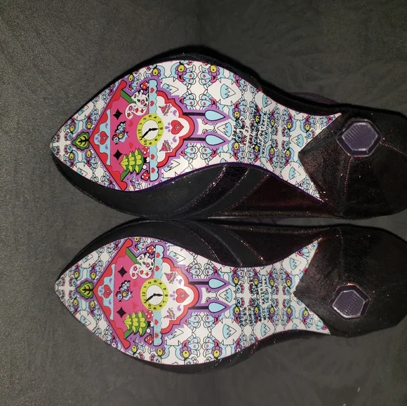 Size 6.5 Irregular Choice Heels Half Eaten Apple. Great Condition - Picture 4 of 8